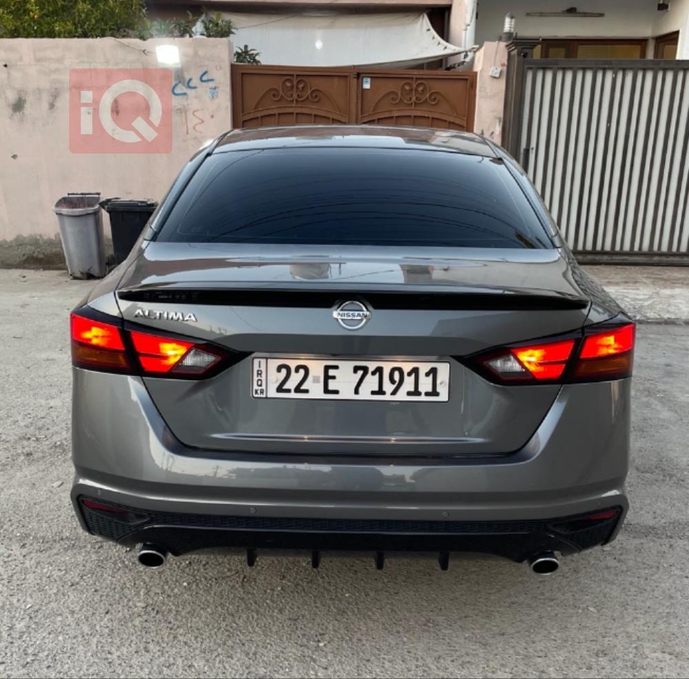 Nissan Altima